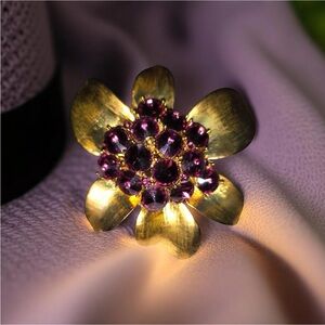 Stunning purple glass stones vintage 1940's pin/pendant amazingly only one owner
